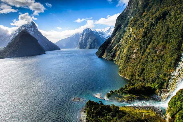 New Zealand top solo travel destinations view
